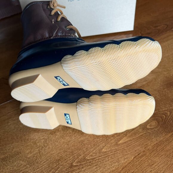 Sperry Saltwater boots girls 2 NIB - Picture 8 of 11